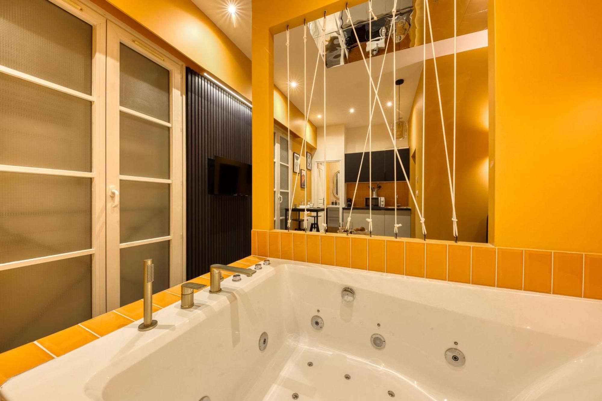 Deluxe Spa Suite Caramel Sweetness Melun Esterno foto